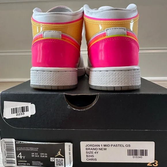 AIR JORDAN 1 Mid Edge Glow Youth sz4 - Picture 11 of 15